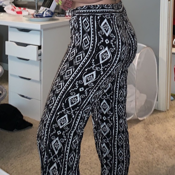 Pattern pants - Picture 2 of 2